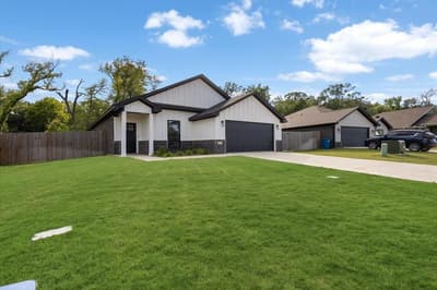 16134 Crossing Circle, Lindale TX 75771