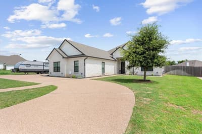 205 Fox Run Lane, Robinson TX 76706 - Photo 3