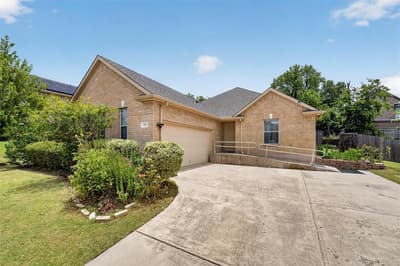 119 Matamoros Street, Grand Prairie TX 75051 - Photo 2