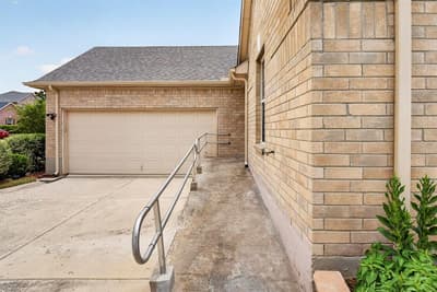 119 Matamoros Street, Grand Prairie TX 75051 - Photo 5