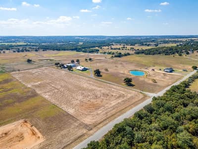 207 Trails End, Poolville TX 76487