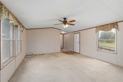 500 N Moreland Street, De Leon TX 76444 - Photo 3