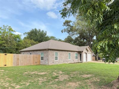 449 Cypress Street, Pittsburg TX 75686 - Photo 4