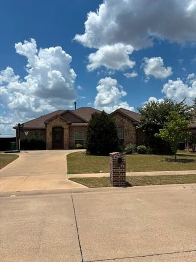 209 Newcastle Street, Waxahachie TX 75165
