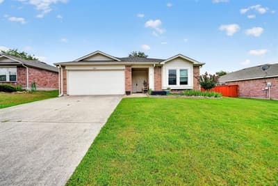 1218 Feather Crest Drive, Krum TX 76249