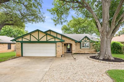 5524 Wood View Street, North Richland Hills TX 76180