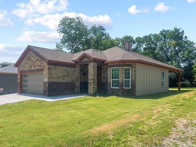 403 S 4th Street, Bonham TX 75418 - Photo 2