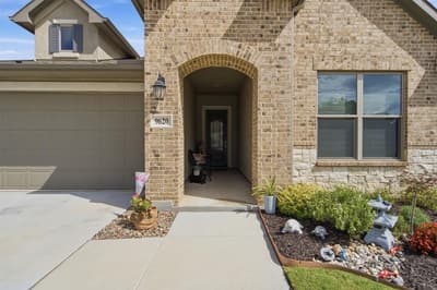 9620 Creekwood Drive, Denton TX 76207 - Photo 3