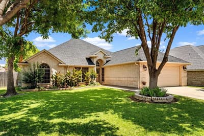 508 Kempson Court, Saginaw TX 76179