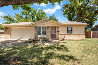 3009 W 11th Street, Irving TX 75060 - Photo 3