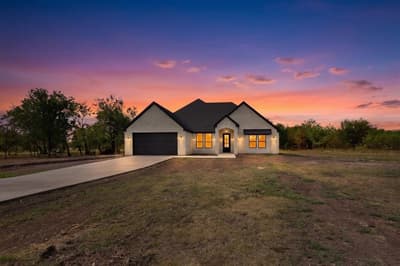 205 COOL SPRINGS CIRCLE, Corsicana TX 75110