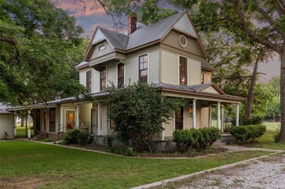 405 W Clifton Street, Pilot Point TX 76258