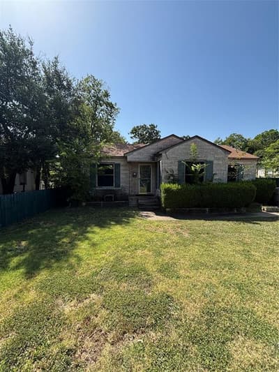 4252 S Cresthaven Road, Dallas TX 75209 - Photo 2
