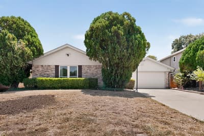 7305 Southridge Trail, Fort Worth TX 76133 - Photo 2