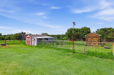 892 Highland Circle, Springtown TX 76082 - Photo 3
