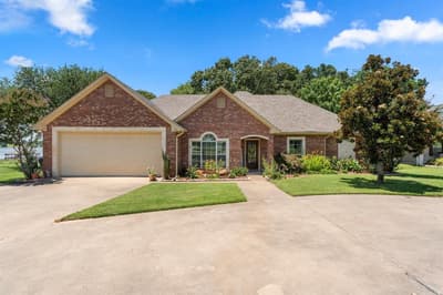 813 Rs County Road 3346, Emory TX 75440