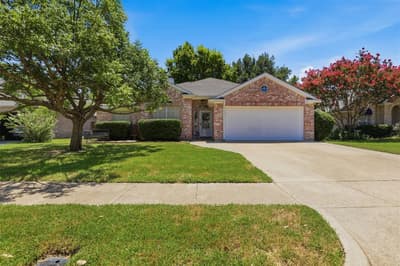 2771 Oakdale Drive, Burleson TX 76028