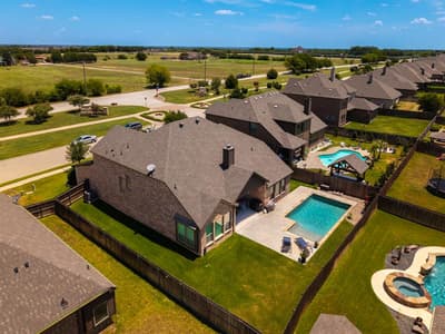 606 Lonesome Dove Drive, Midlothian TX 76065