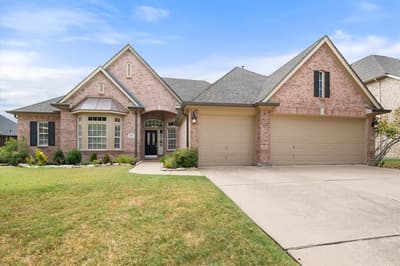 1815 Lakes Edge Boulevard, Mansfield TX 76063 - Photo 2