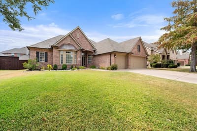1815 Lakes Edge Boulevard, Mansfield TX 76063 - Photo 3