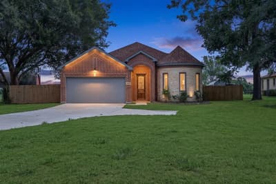 1202 Commerce Drive, Greenville TX 75401