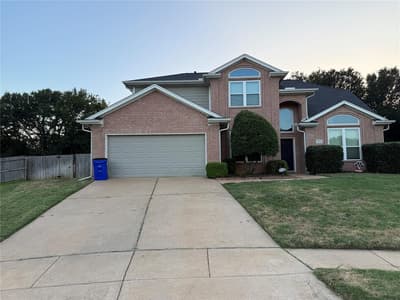 901 Tennison Drive, Euless TX 76039