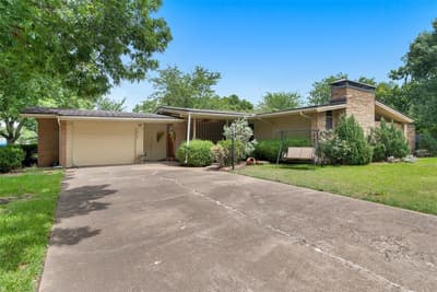 703 N Holly Avenue, Sherman TX 75092