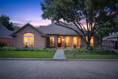 2832 Manorwood, Fort Worth TX 76109