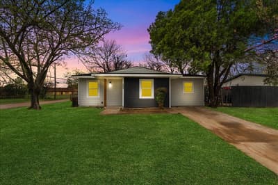 3744 S Hughes Avenue, Fort Worth TX 76119