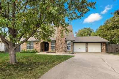 800 Colony Court, Blue Mound TX 76131