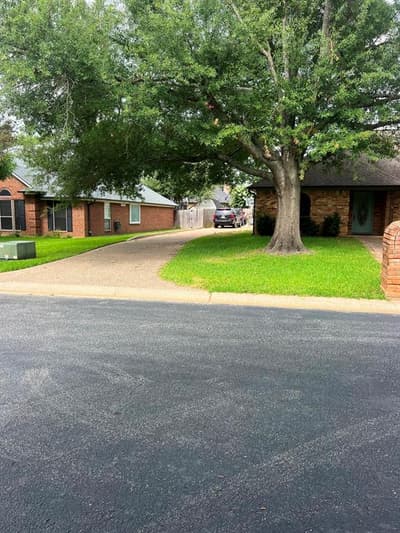 610 Pecos Street, Chandler TX 75758 - Photo 2