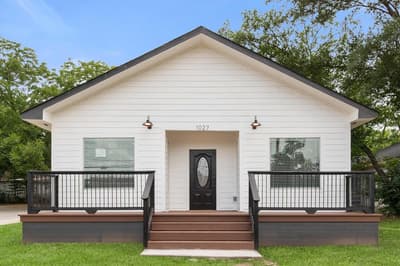 1027 W 2nd Avenue, Corsicana TX 75110