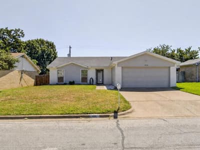1915 Lavon Creek Lane, Arlington TX 76006