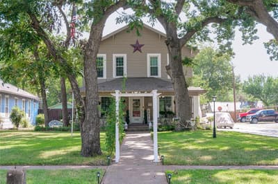 1305 S Crockett Street, Sherman TX 75090 - Photo 2
