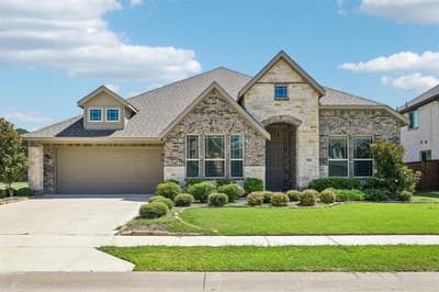 208 Oakcrest Drive, Justin TX 76247