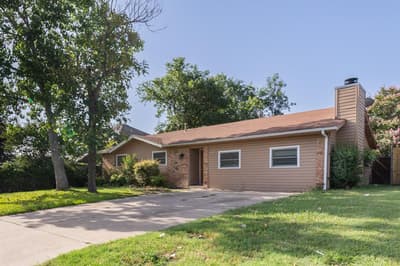 2303 April Lane, Grand Prairie TX 75050