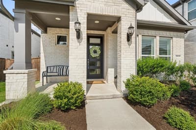 10659 Downy Cup Drive, Frisco TX 75035 - Photo 2