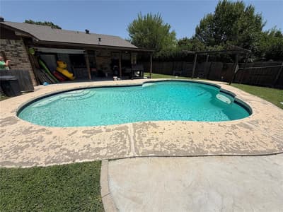 413 Hemlock Drive, Grand Prairie TX 75052