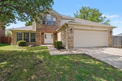 5400 Crater Lake Drive, Fort Worth TX 76137
