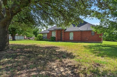 1217 Sharondale Drive, Crowley TX 76036