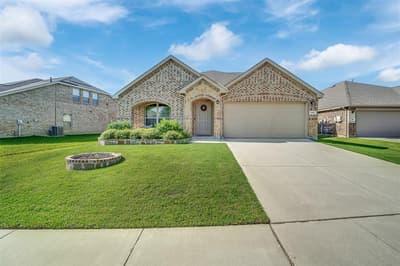 702 Pearl Way, Arlington TX 76002