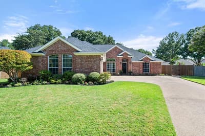 5 Brookside Court, Mansfield TX 76063