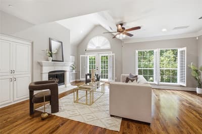 14891 Towne Lake Circle, Addison TX 75001 - Photo 5