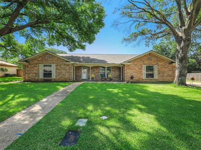 6404 Suncrest Court, North Richland Hills TX 76180