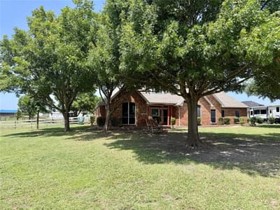 7830 Mavis Avenue, Waxahachie TX 75167 - Photo 2