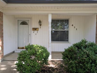 411 Baylor Drive, Arlington TX 76010 - Photo 2