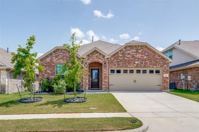 704 Pistachio Parkway, Forney TX 75126
