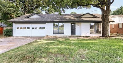 821 Oakwood Avenue, Hurst TX 76053