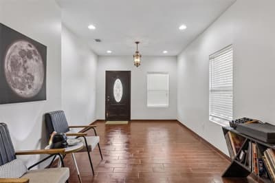 922 Bayonne Street, Dallas TX 75212 - Photo 3