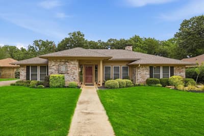 2816 N Creekwood Drive, Grapevine TX 76051